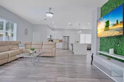 17933 NW 87th Pl, Hialeah, FL 33018 - Photo 3