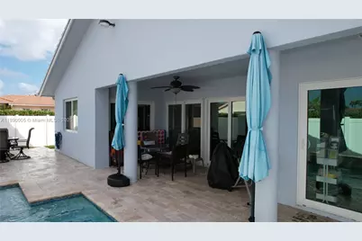 14562 NW 88th Pl, Miami Lakes, FL 33018 - Photo 7