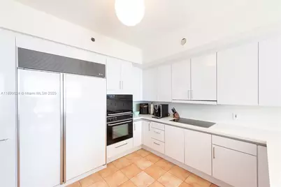 799 Crandon Blvd #607, Key Biscayne, FL 33149 - Photo 11