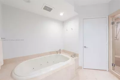 799 Crandon Blvd #607, Key Biscayne, FL 33149 - Photo 15