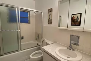 1050 Atlantic Shores Blvd, Hallandale Beach, FL 33009 - Photo 25