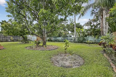 160 NW 34th St, Oakland Park, FL 33309 - Photo 23