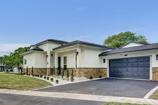 300 W Chaminade Dr, Hollywood, FL 33021 - Photo 1