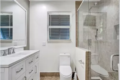 300 W Chaminade Dr, Hollywood, FL 33021 - Photo 37