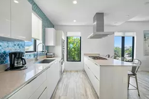 332 Balboa St, Hollywood, FL 33019 - Photo 11