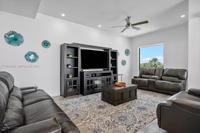 332 Balboa St, Hollywood, FL 33019 - Photo 25