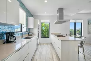 332 Balboa St, Hollywood, FL 33019 - Photo 13