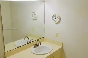 8851 NW 119th St, Hialeah Gardens, FL 33018 - Photo 19