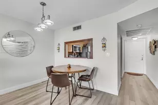 1100 Colony Point Cir, Pembroke Pines, FL 33026 - Photo 11