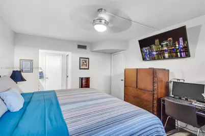 1100 Colony Point Cir #504, Pembroke Pines, FL 33026 - Photo 13