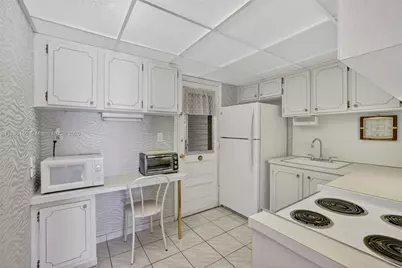 1355 NE 167th St #214, Miami, FL 33162 - Photo 13