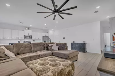 1772 SE 8th Ter, Homestead, FL 33034 - Photo 11