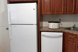 19001 NE 14th Ave, Miami, FL 33179 - Photo 5