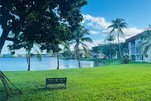 19001 NE 14th Ave, Miami, FL 33179 - Photo 17