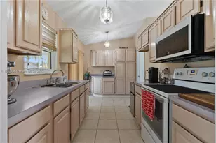 13752 SW 285th St, Homestead, FL 33033 - Photo 17