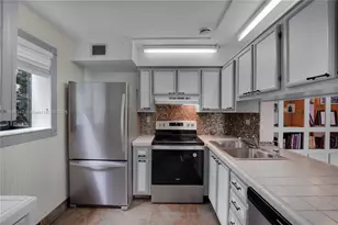 2737 S Oakland Forest Dr, Oakland Park, FL 33309 - Photo 11