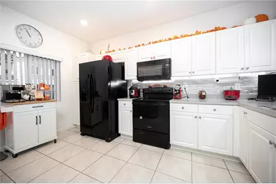 18221 NW 29th  Ct, Miami Gardens, FL 33056 - Photo 5