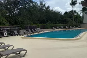 9725 NW 52nd St, Doral, FL 33178 - Photo 13