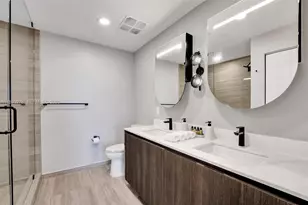 580 72nd St, Miami Beach, FL 33141 - Photo 23