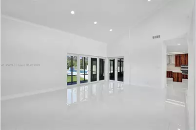 2181 SW 117th Ter, Davie, FL 33325 - Photo 9