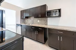 9876 Nob Hill Ct, Sunrise, FL 33351 - Photo 5