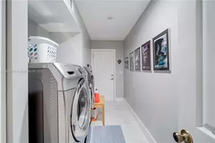 1017 NE 202nd Ln, Miami, FL 33179 - Photo 21