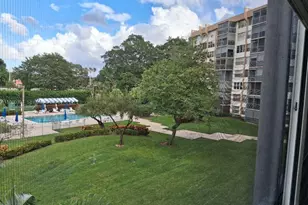 1300 St Charles Pl, Pembroke Pines, FL 33026 - Photo 19