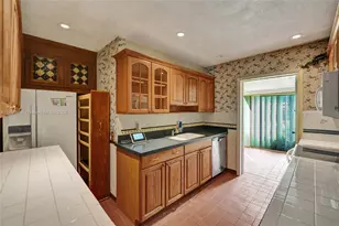 332 Bayberry Dr, Plantation, FL 33317 - Photo 47