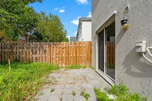 1100 SE 26th Ter, Homestead, FL 33035 - Photo 31
