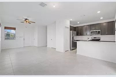 1100 SE 26th Ter, Homestead, FL 33035 - Photo 7