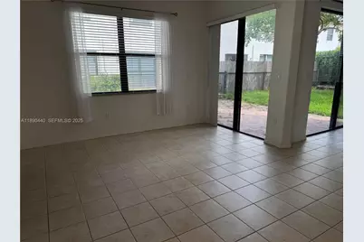 9079 SW 35th St, Miramar, FL 33025 - Photo 5