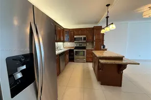 19390 Collins Ave, Sunny Isles Beach, FL 33160 - Photo 3