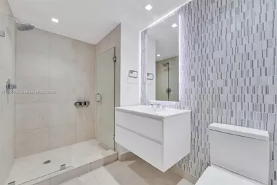 465 Brickell Ave #4201, Miami, FL 33131 - Photo 11