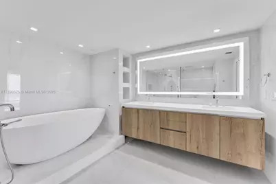 465 Brickell Ave #4201, Miami, FL 33131 - Photo 7