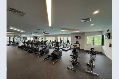 8283 NW 47th Ln, Doral, FL 33166 - Photo 25