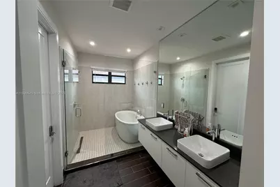 8283 NW 47th Ln, Doral, FL 33166 - Photo 9