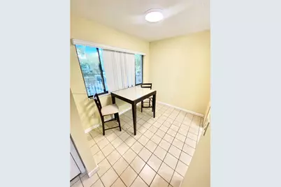 10540 E Clairmont Cir #205, Tamarac, FL 33321 - Photo 9