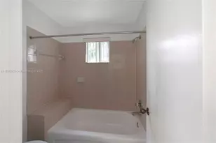 1289 Majesty Terrace, Weston, FL 33327 - Photo 21