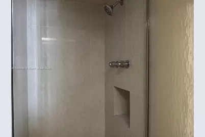 5401 E Collins Ave #1530, Miami Beach, FL 33140 - Photo 21