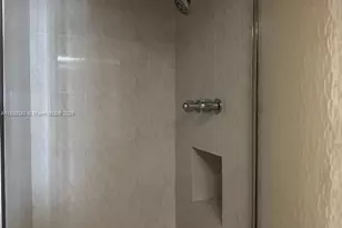 5401 E Collins Ave, Miami Beach, FL 33140 - Photo 21