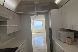 5401 E Collins Ave, Miami Beach, FL 33140 - Photo 25