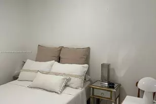 5005 Collins Ave, Miami Beach, FL 33140 - Photo 11