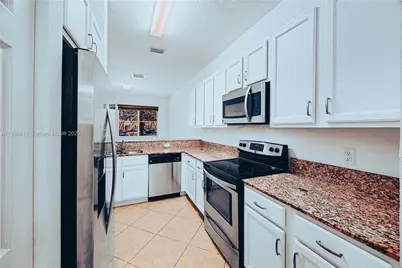 8928 SW 18th St, Miramar, FL 33025 - Photo 17