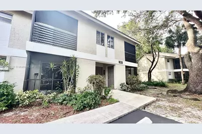 303 Gardens Dr #106, Pompano Beach, FL 33069 - Photo 1