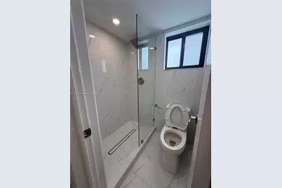 100 SE 5th Ave #1, Hallandale Beach, FL 33009 - Photo 31