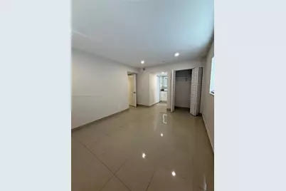 100 SE 5th Ave #1, Hallandale Beach, FL 33009 - Photo 29