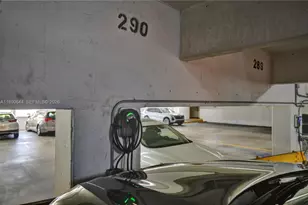 20191 E Country Club Dr, Aventura, FL 33180 - Photo 85