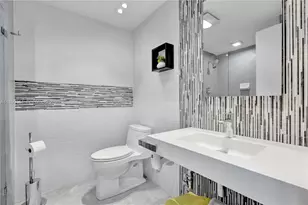 20191 E Country Club Dr, Aventura, FL 33180 - Photo 37