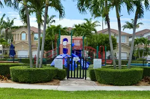 10807 NW 84th Ln, Doral, FL 33178 - Photo 19