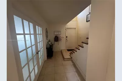 12 Madrid Ln #1-18, Davie, FL 33324 - Photo 9